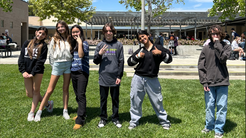Rio Norte Junior High DFY students taking a group photo